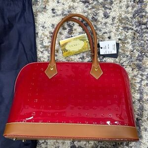 Arcadia red/tan NWT and dust cover bag